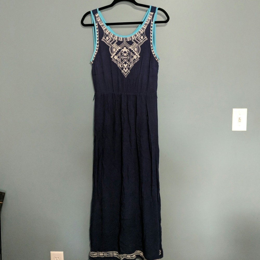 Blue maxi dress w/ embroidery